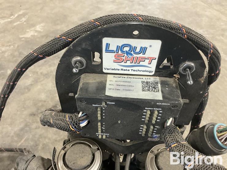 2017-john-deere-2000-image-15