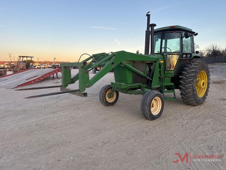 john-deere-4440-image-4