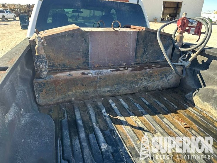 2013-chevrolet-2500hd-image-6