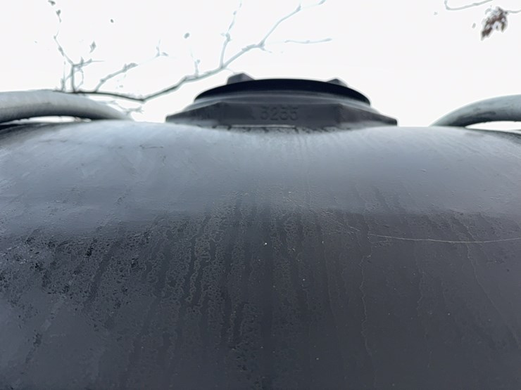 3235-gallon-black-poly-tank-with-straps---brand-new!!!-never-had-anything-in-it-and-has-been-inside-the-shed-since-bought-image-20