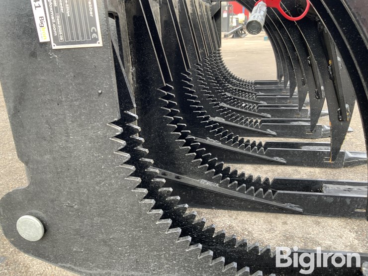 2025-giyi-clg72-72"-skid-steer-curved-log-grabber-image-19