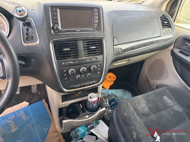 2017-dodge-grand-caravan-image-21