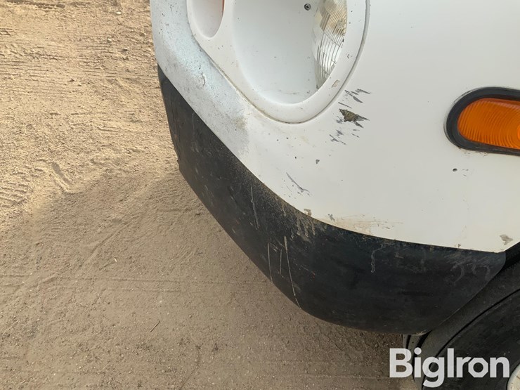 1999-freightliner-fl112-image-16