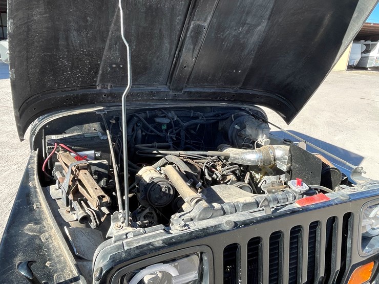 1995-jeep-wrangler-image-59