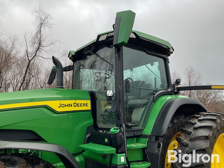 2021-john-deere-8r-340-image-9