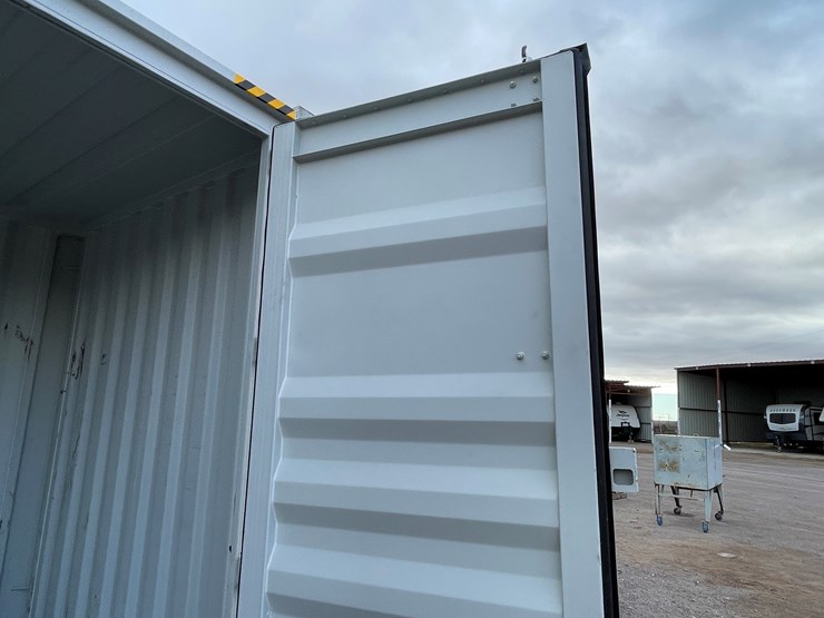 #200e-•-40'-container-image-14