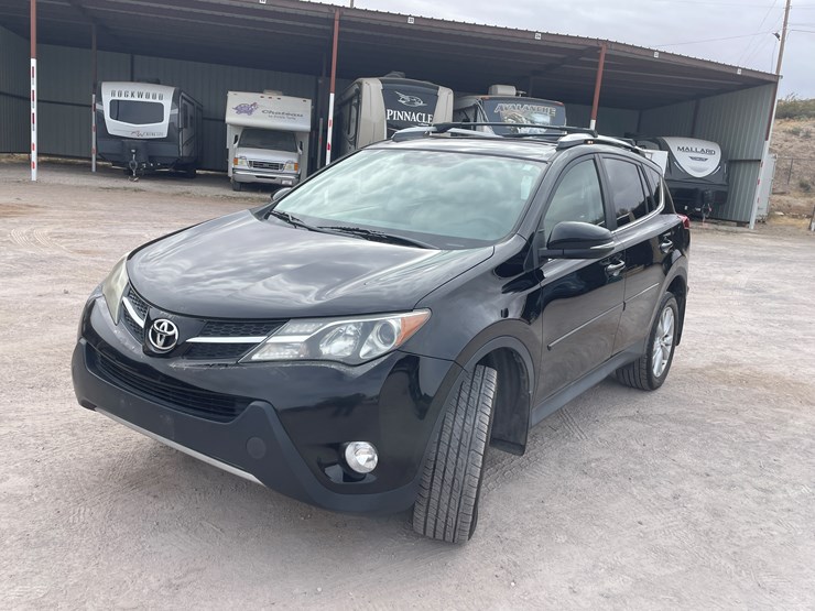 2013-toyota-rav4-image-44