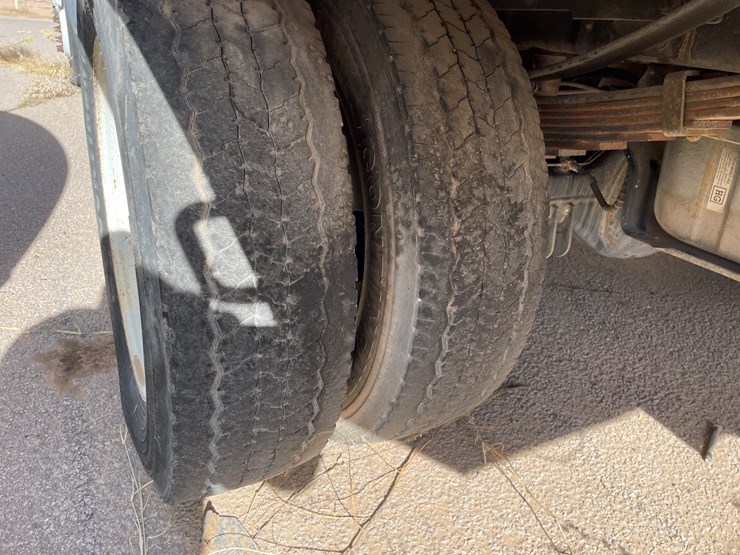 2008-ford-550-image-6