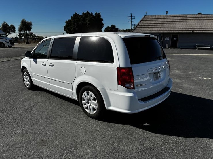 2015-dodge-caravan-image-4