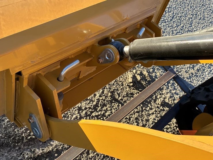 2025-aboss-gh350-skid-steertrack-loader-image-6