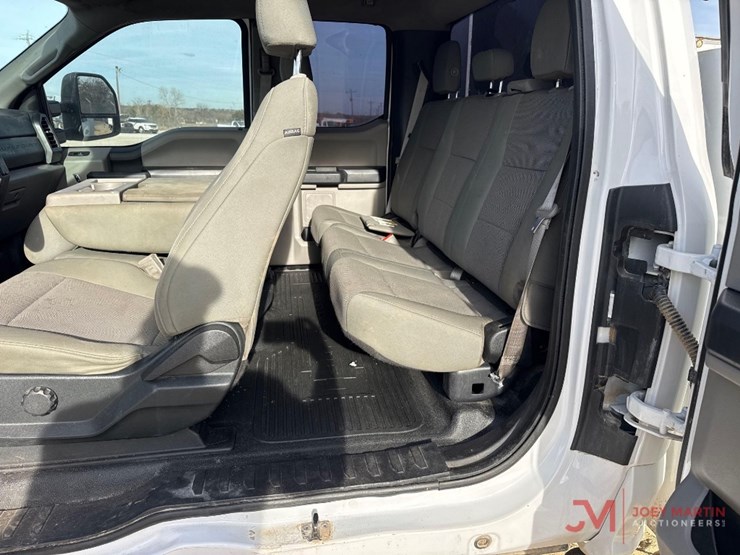 2018-ford-f350-xl-image-28