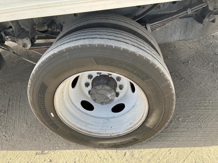 2017-ford-f550-xlt-image-9