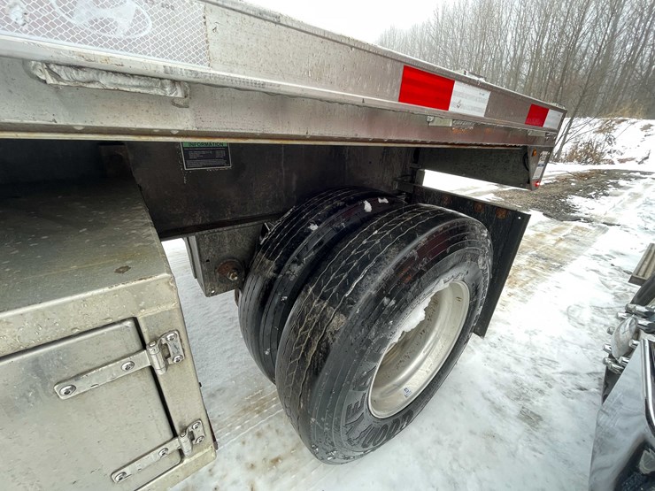 2022-hyundai-flatbed-image-23