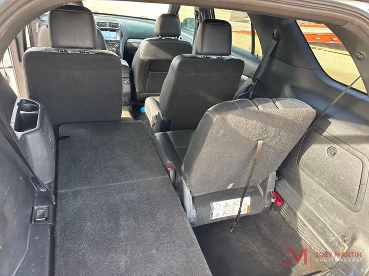 2017-ford-explorer-xlt-image-12