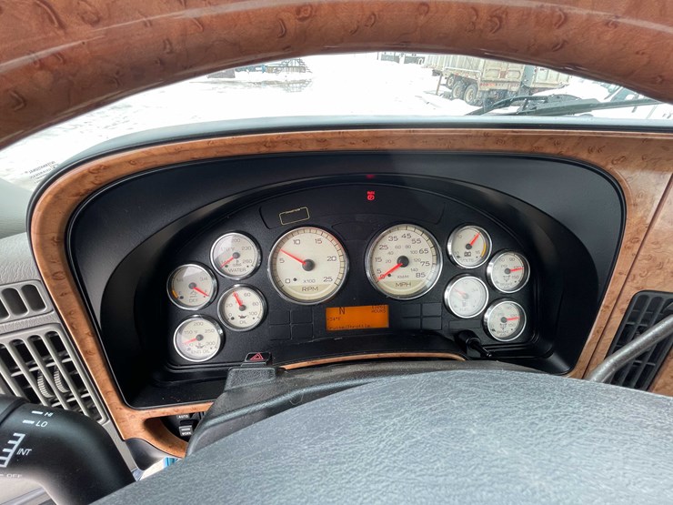 2014-international-prostar-image-81