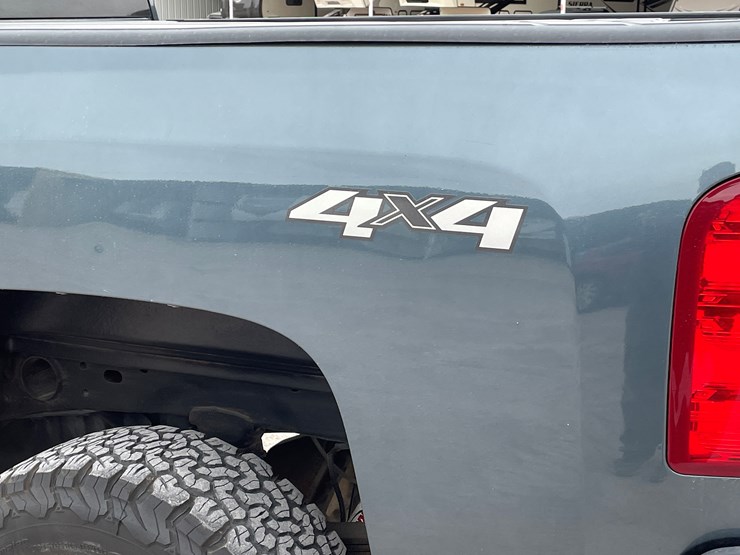 2011-chevrolet-silverado-2500hd-lt-image-41