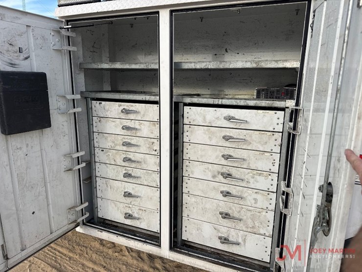 2016-ford-f550-xl-image-9