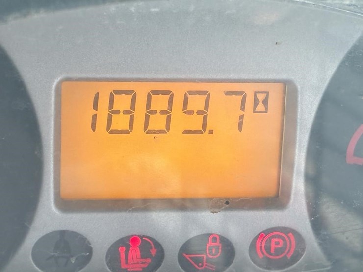 2018-bobcat-s570-image-19