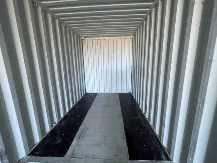 #200a-•-40'-container-image-22