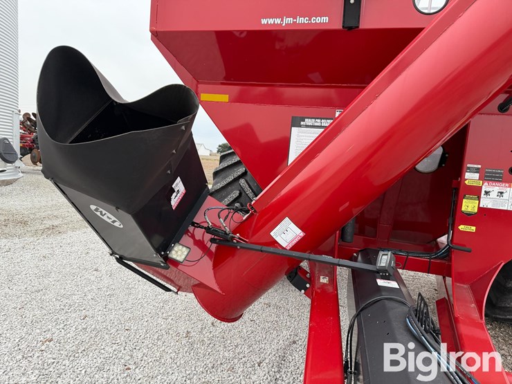 2017-j&m-875-image-18