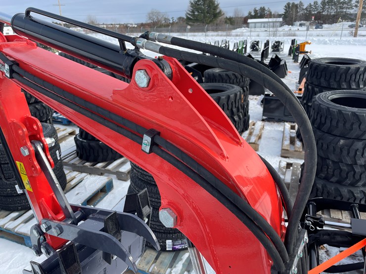 #150-•-2025-agt-mx15rx-mini-excavator-(mosinee,-wi)-image-22