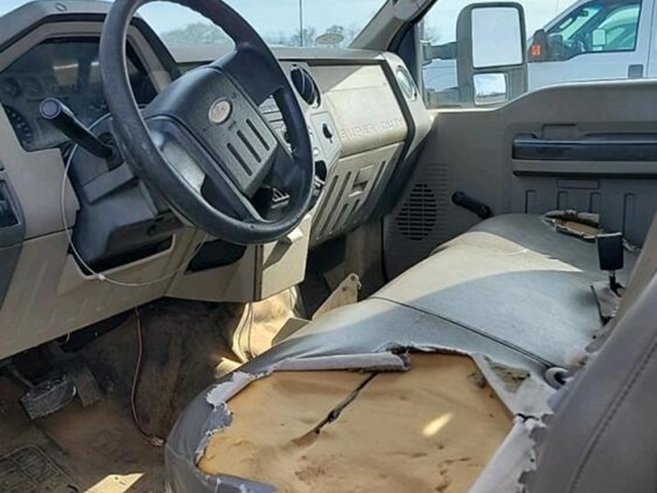 2008-ford-f350-image-13