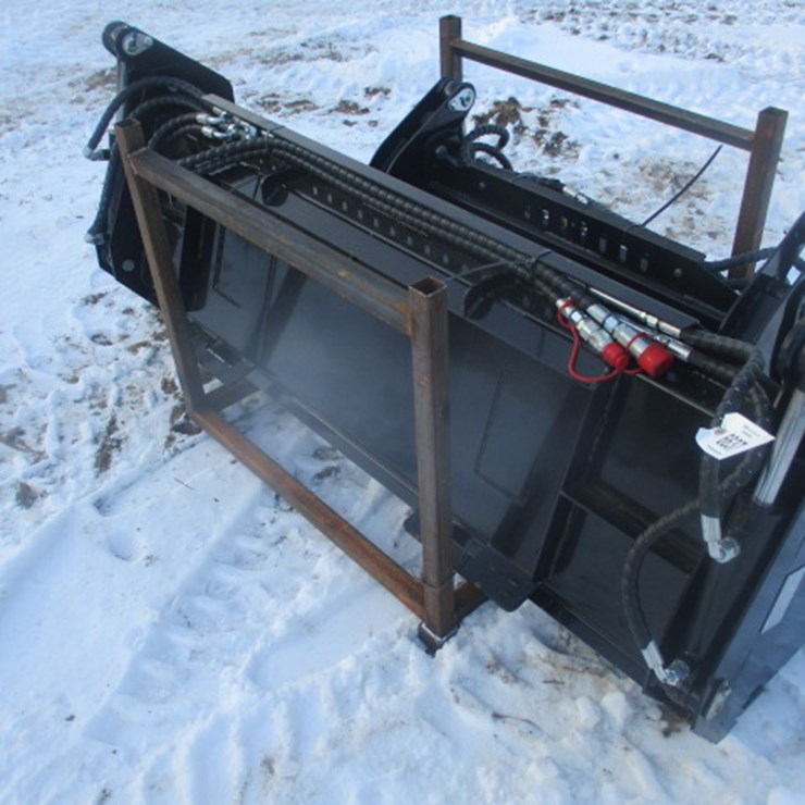 #6637 • 72" Skid Steer 4 in 1 Bucket Working Width: 72"Bucket Volume: 660lbsWorking Pressure: 16Mpa-21Mpa