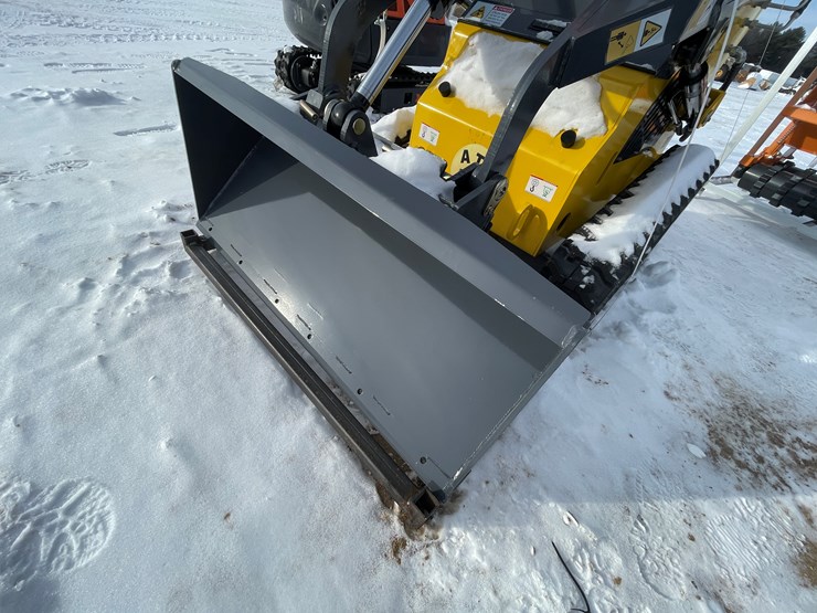 #156-•-landhero-mini-skid-steer-loader-(mosinee,-wi)-image-9