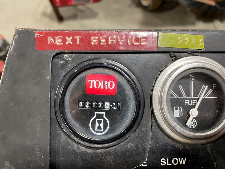 toro-groundsmaster-325d-image-16