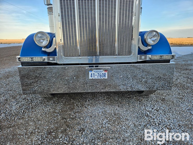 1999-peterbilt-379-image-9