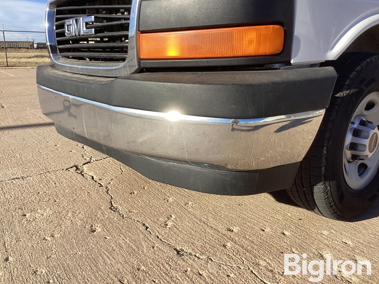 2017-gmc-2500-image-9