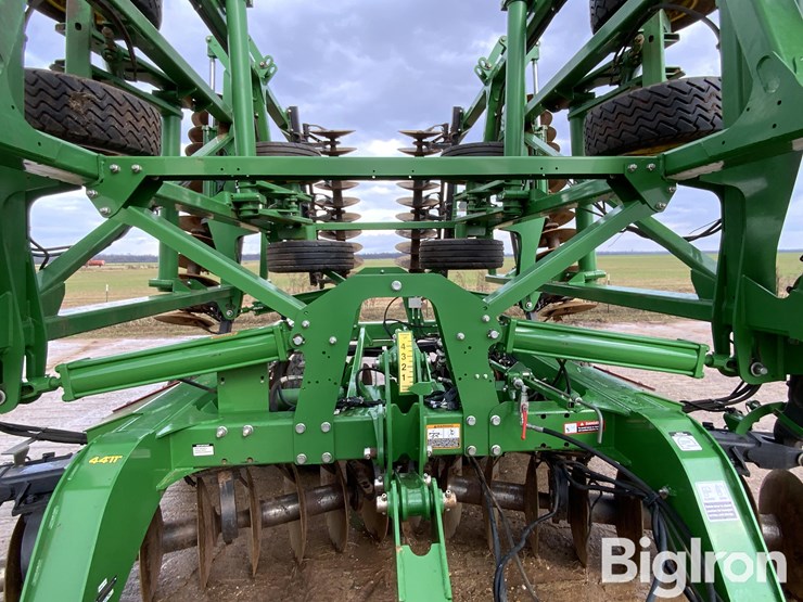 2022-john-deere-2633-image-18