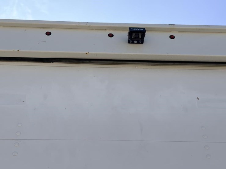 2023-isuzu-nrr-image-5