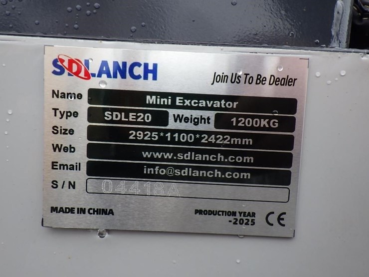 2025-sdlanch-sdle20-hydraulic-excavator-image-24