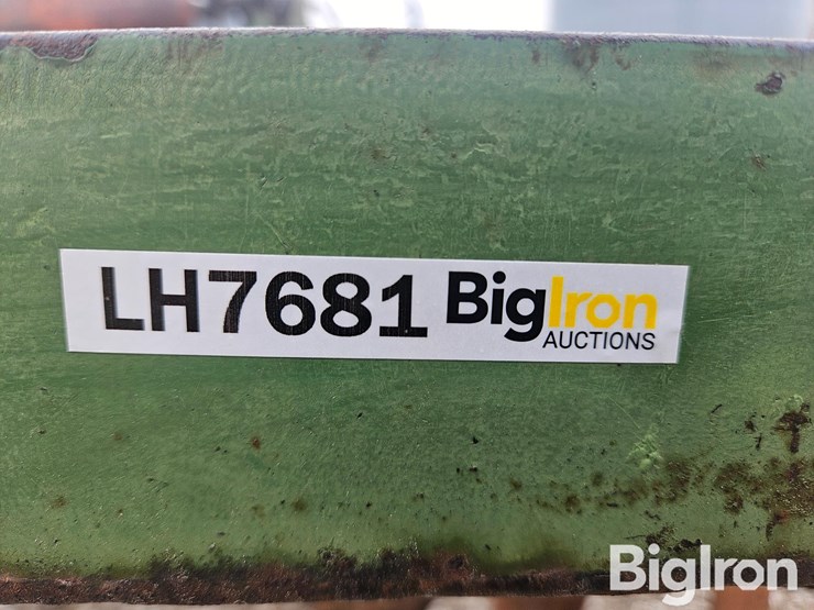 john-deere-bw-image-16