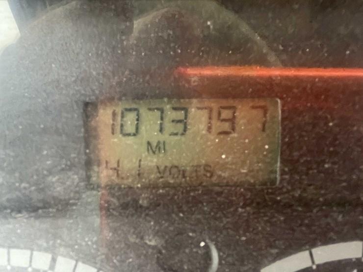 #308-•-2005-freightliner-columbia-semi-tractor-(has-wi-title)-(denmark,-wi)-image-80