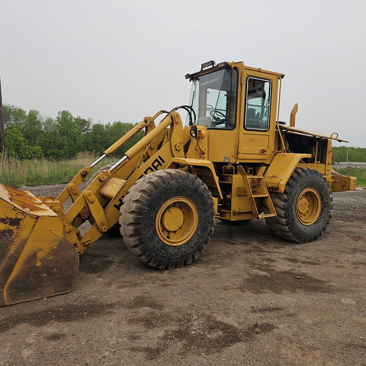 #106 • Hyundai Payloader (Denmark, WI)