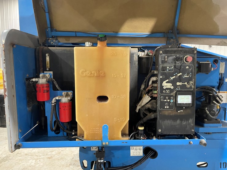 2014-genie-s40-image-24