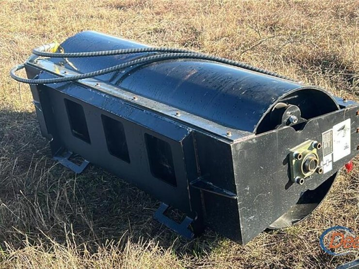 skid-steer-steel-roller-image-4