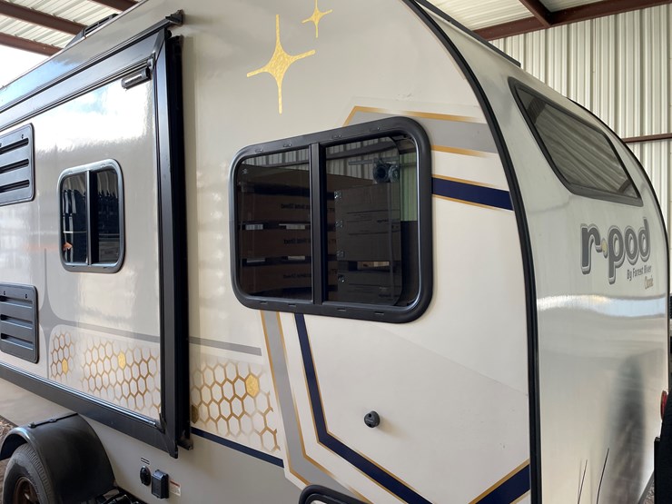 #149-•-2024-r-pod-trailer-(nm-title)-image-8