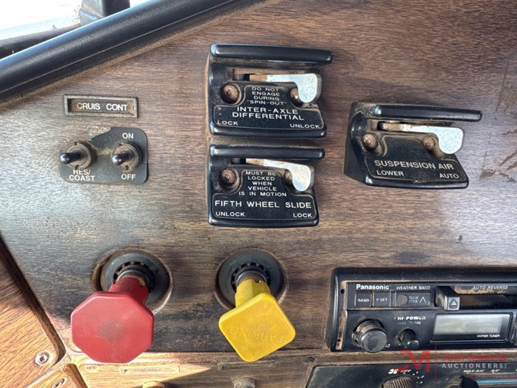 1995-caterpillar-3406-image-30