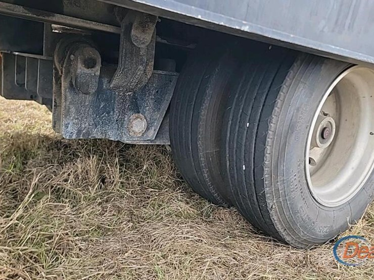 2015-globe-lowboy-image-16