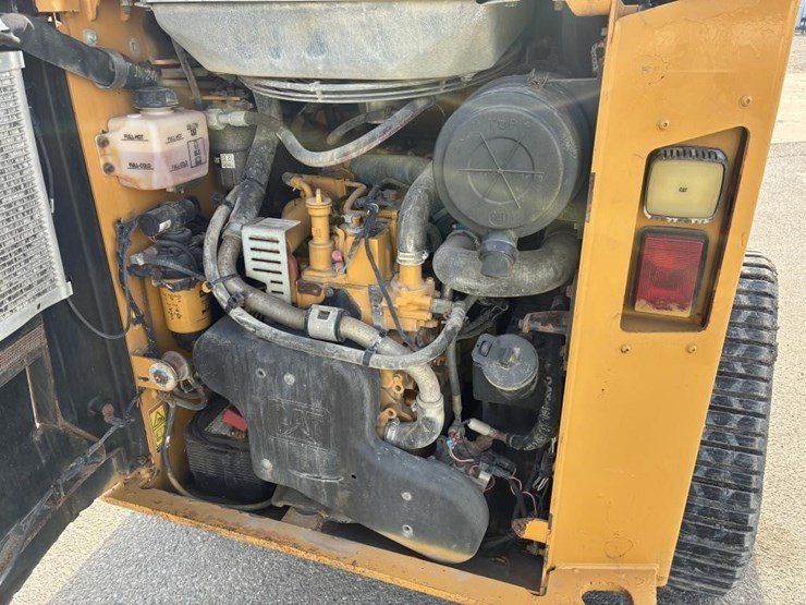 2024-caterpillar-259d3-image-10