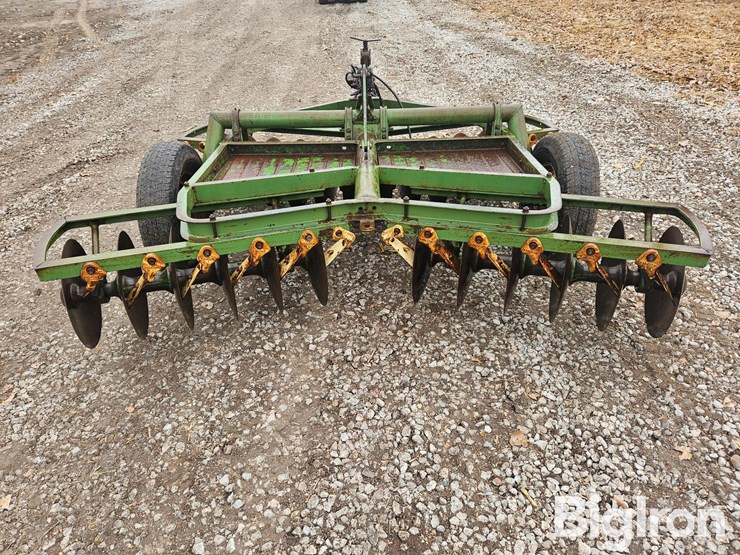 john-deere-8-image-6