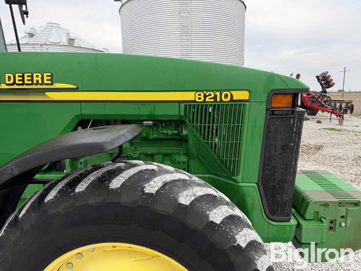 2001-john-deere-8210-image-17