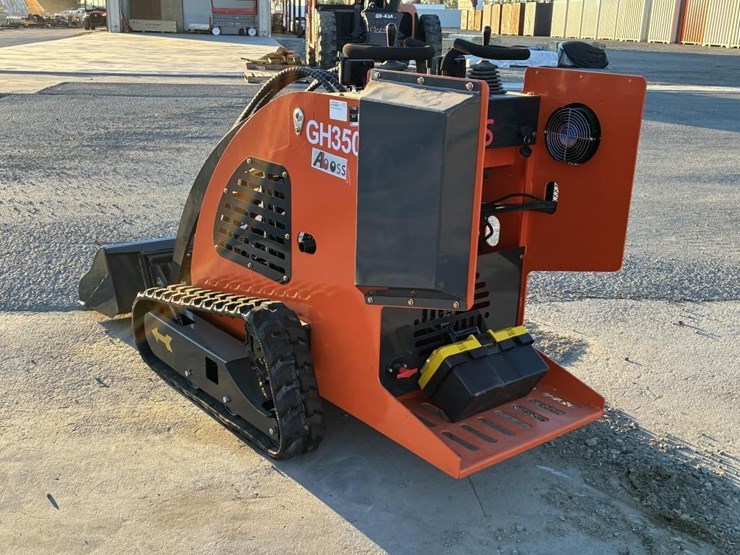 2025-aboss-gh350-skid-steertrack-loader-image-4