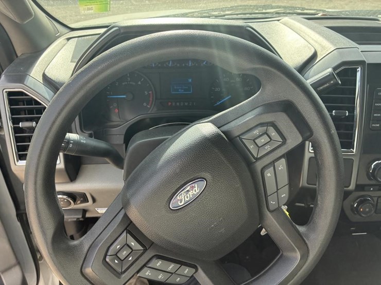 2017-ford-f550-xlt-image-19