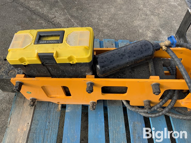 2025-giyi-d680-skid-steer-pile-hammer-(driver)-image-18