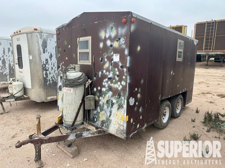 (x)-2008-terry's-trailers-t/a-bp-crewhouse-traile...-image-1