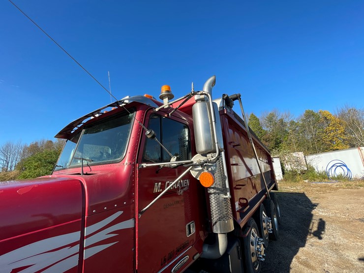 #312-•-2003-freightliner-dump-truck-(has-wi-title)-(denmark,-wi)-image-35